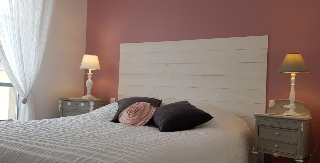 La Maison Virginie Appartements Climatises De 1 A 5 Pers Cosy Hyper Centre Cour Parking Linge Fibre Proximite Port Lac Canal Piscine Монтаржи Екстериор снимка